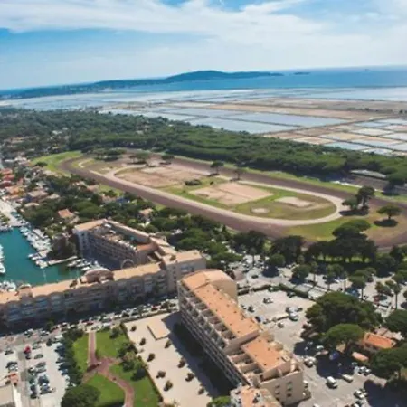 Appartement Appartement Hyeres, 1 Piece, 4 Personnes - Fr-1-335-139 Hyères